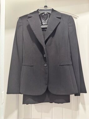 Tahari ASL Black Blazer Skirt Suit - Thin Gray Pinstripes